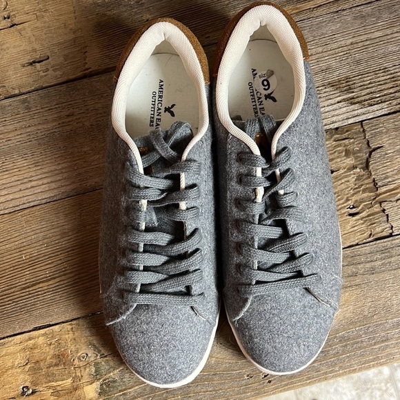 American eagle women’s gray gym shoes/sneakers. Size 9. EUC. - Picture 5 of 6